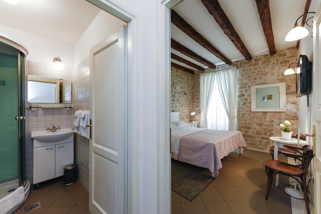 Accomodation Gina Zadar Buitenkant foto